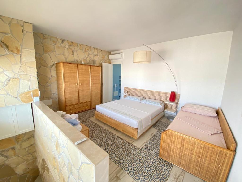 Casa Vacanze Illiria A Roca Vecchia Vicinissima Al Mare Eksteriør bilde